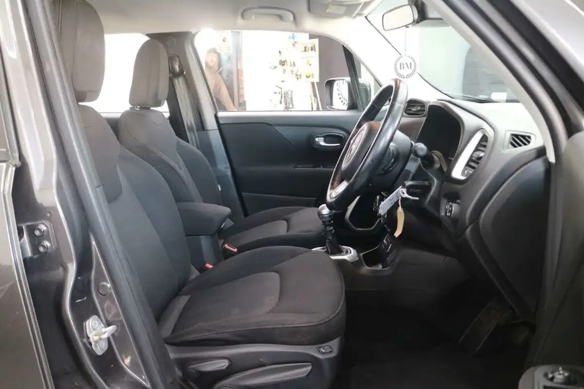 2016-jeep-renegade-14-multiair-ii-longitude-big-10