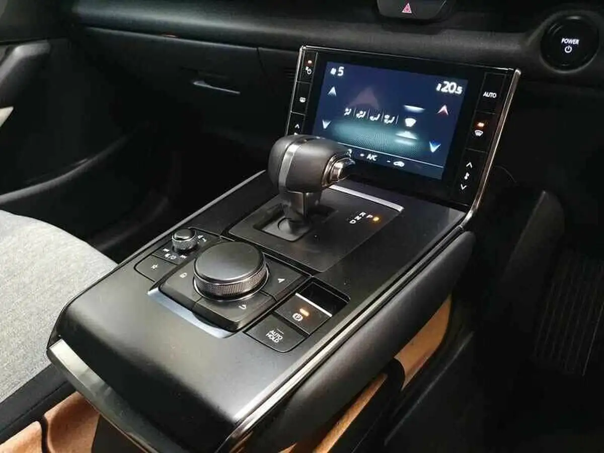 2022-mazda-mx-30-e-se-l-lux-big-17
