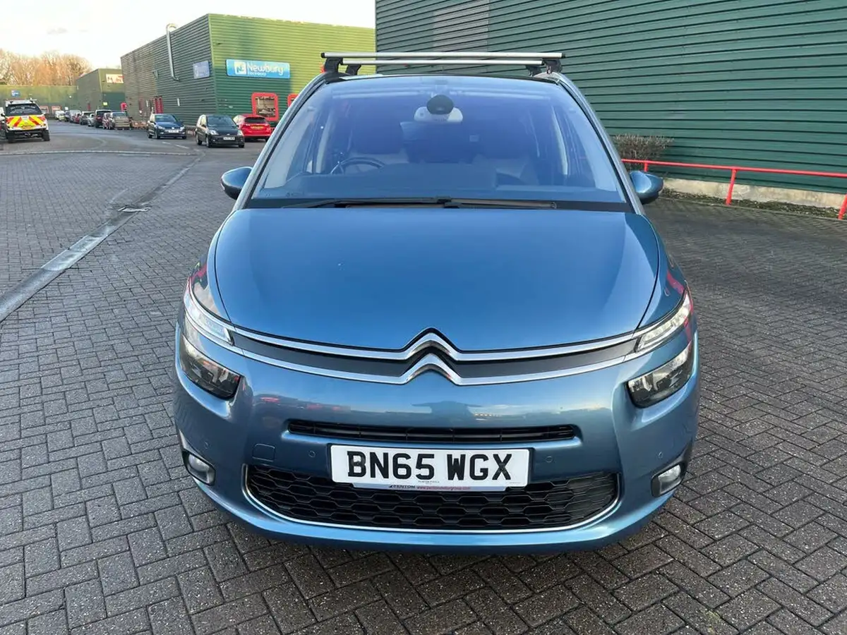 2015-citroen-grand-c4-picasso-16bluehdi-exclusive-eat6-big-1