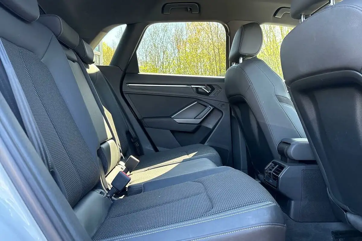 2019-audi-q3-15-35-tfsi-s-line-cod-station-wagon-1498cc-tronic-big-20