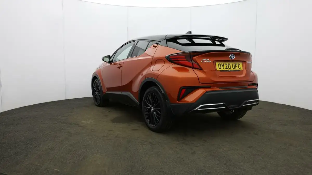 2020-toyota-c-hr-20-vvt-i-orange-edition-big-35