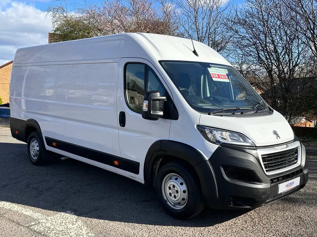 2022-peugeot-boxer-22-bluehdi-professional-435-l4-h2-big-0