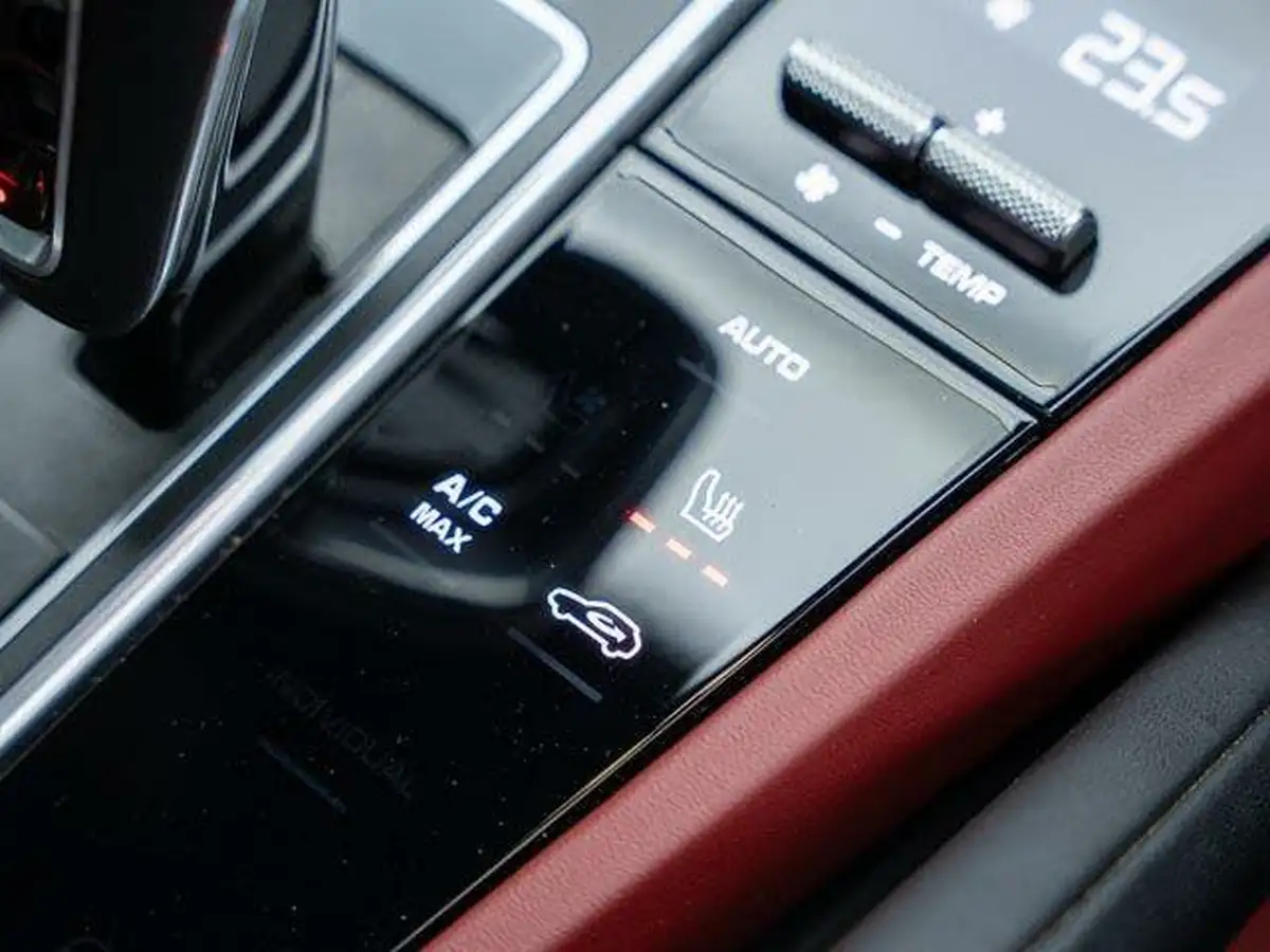 2021-porsche-cayenne-30-v6-coupe-big-30