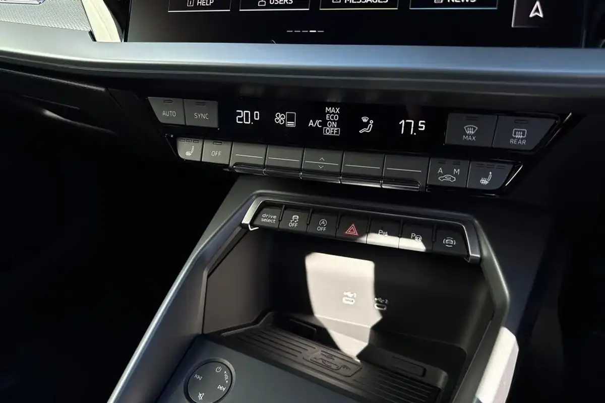 2024-audi-a3-15-35-tfsi-s-line-saloon-4d-big-21