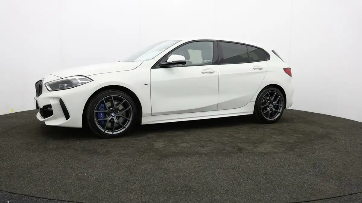 2021-bmw-1-series-20td-118d-m-sport-lcp-big-55