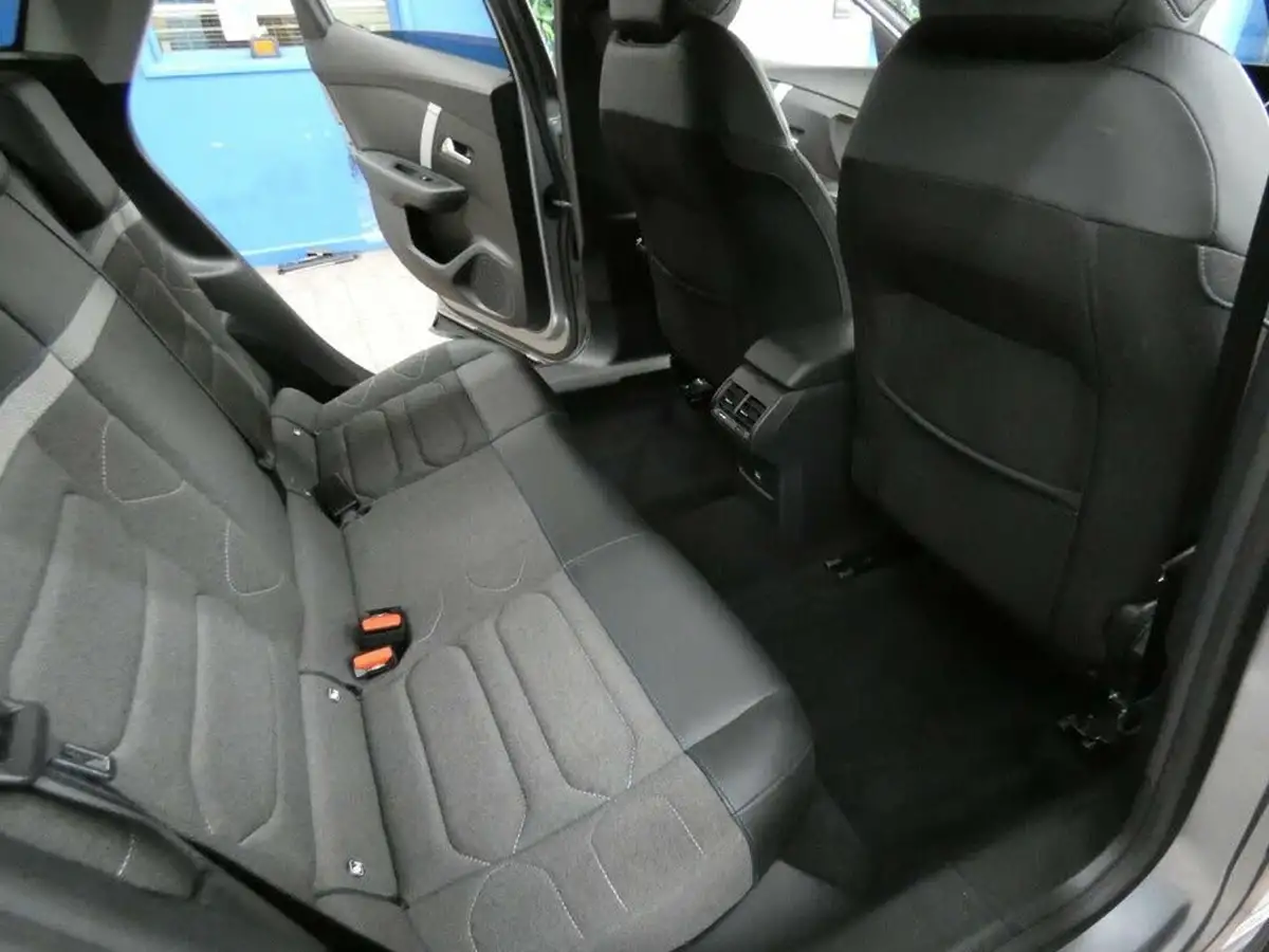 2021-citroen-c4-15bluehdi-shine-130ps-eat8-big-66