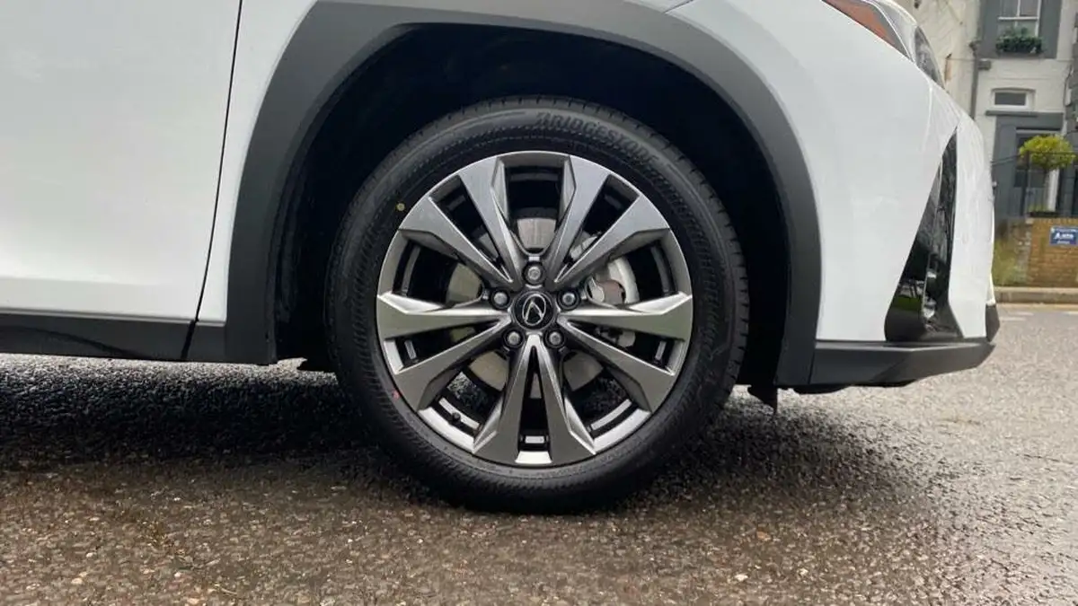 2024-lexus-ux-300h-20-f-sport-design-big-18
