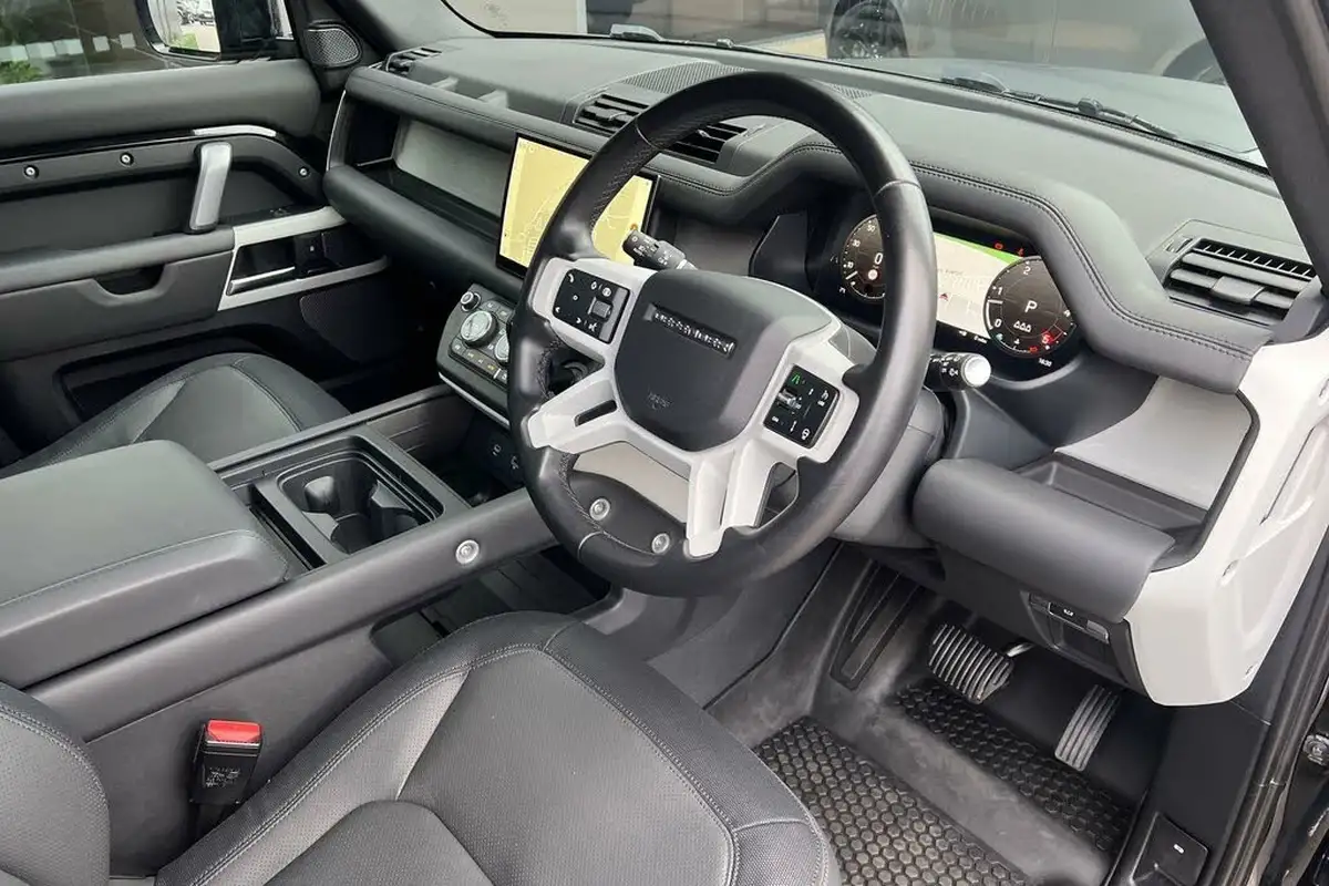 2023-land-rover-110-defender-30-d300-x-dynamic-hse-big-21
