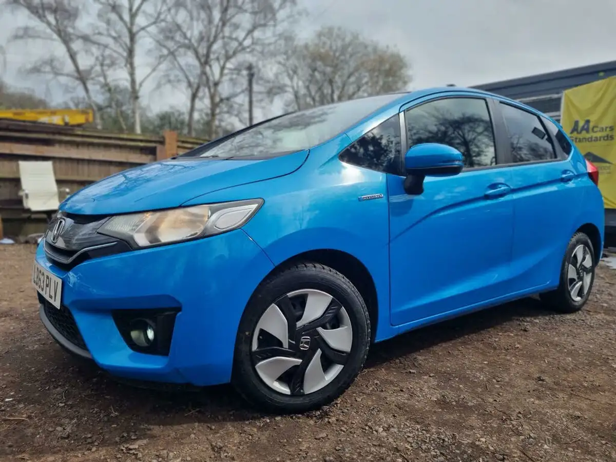 2014-honda-fit-hybrid-big-3