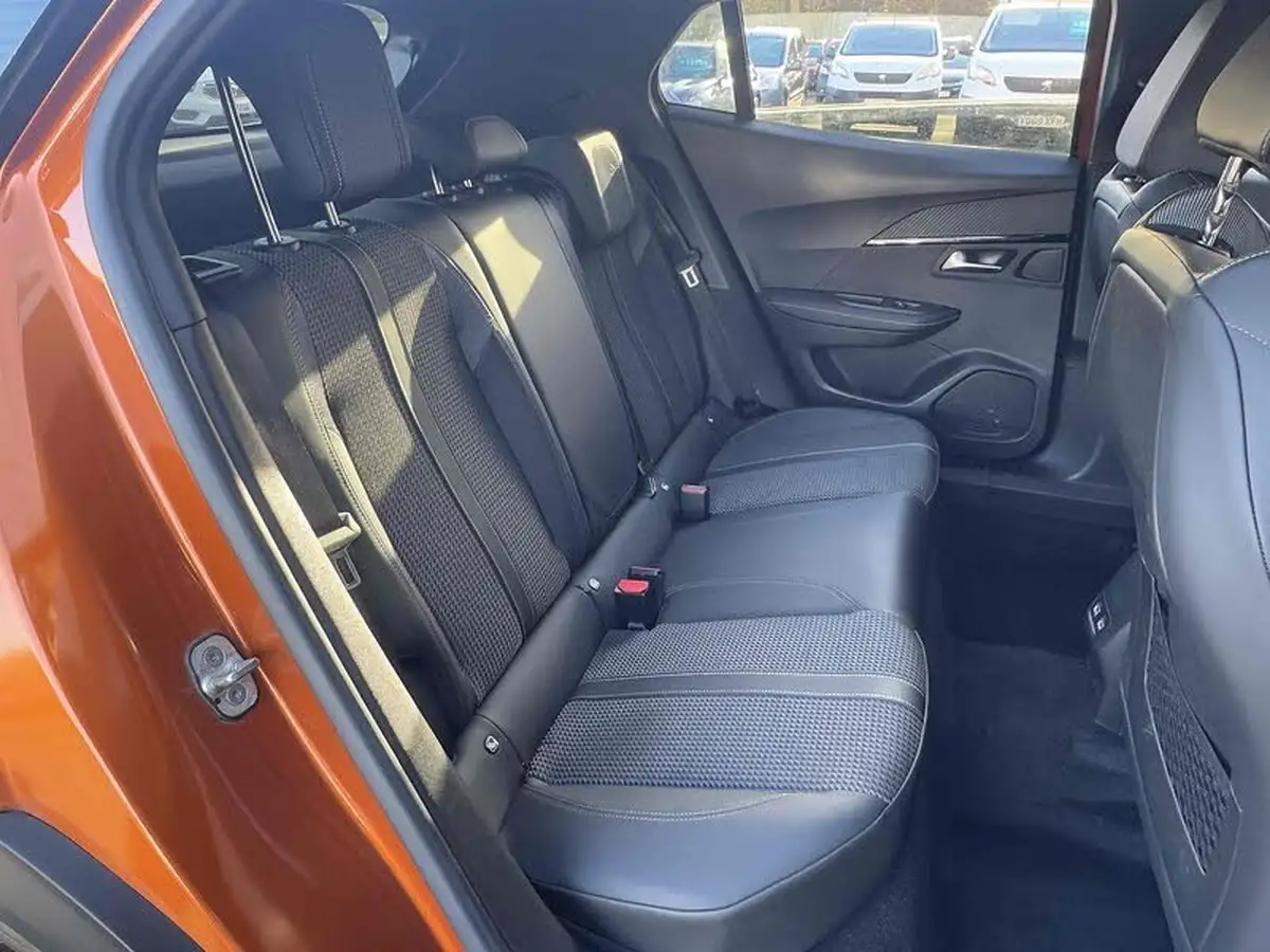 2020-peugeot-2008-suv-e-gt-big-30
