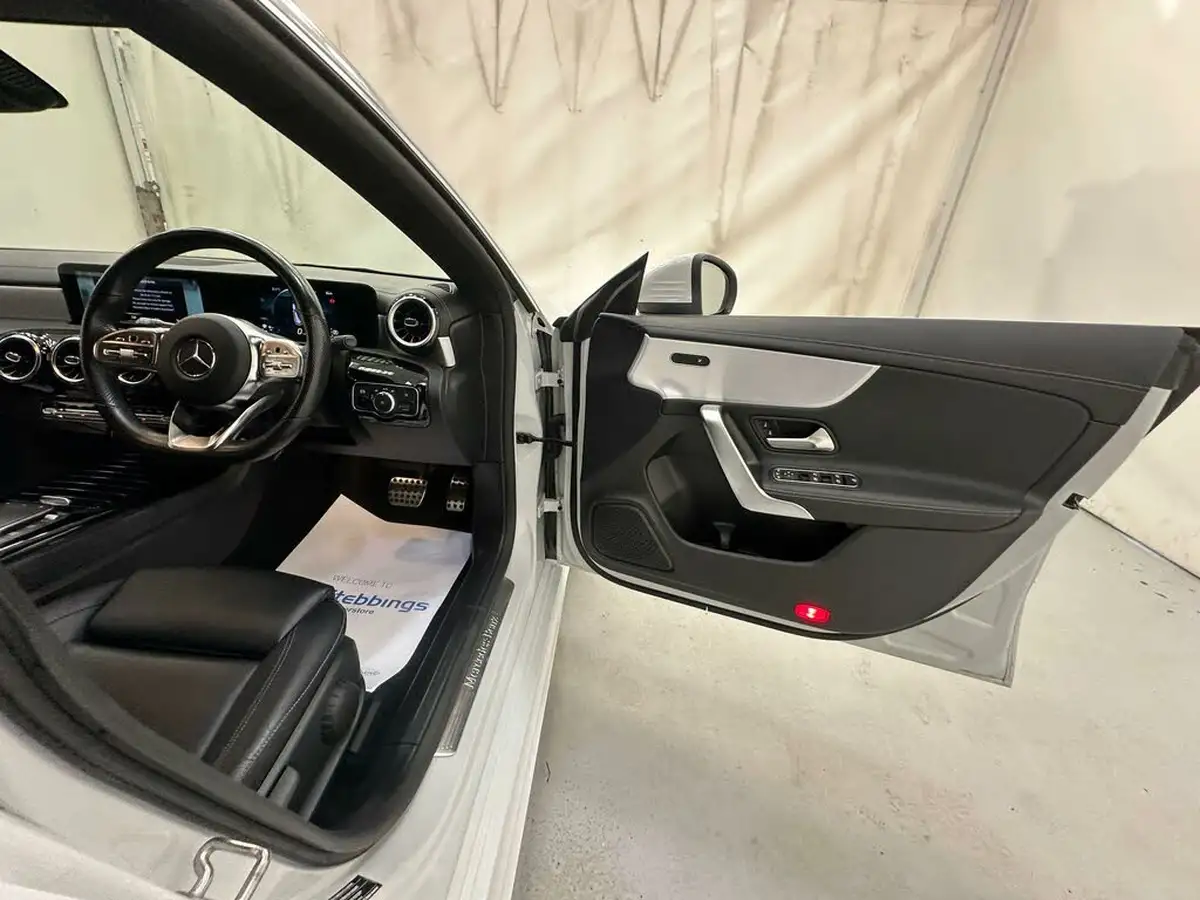 2022-mercedes-benz-cla-13-cla-200-amg-line-shooting-brake-5d-big-30