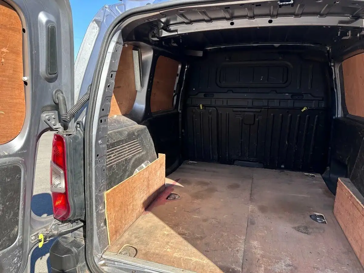2019-citroen-berlingo-15bluehdi-1000-enterprise-130pseu6dt-e-ss-panel-eat8-auto-big-24