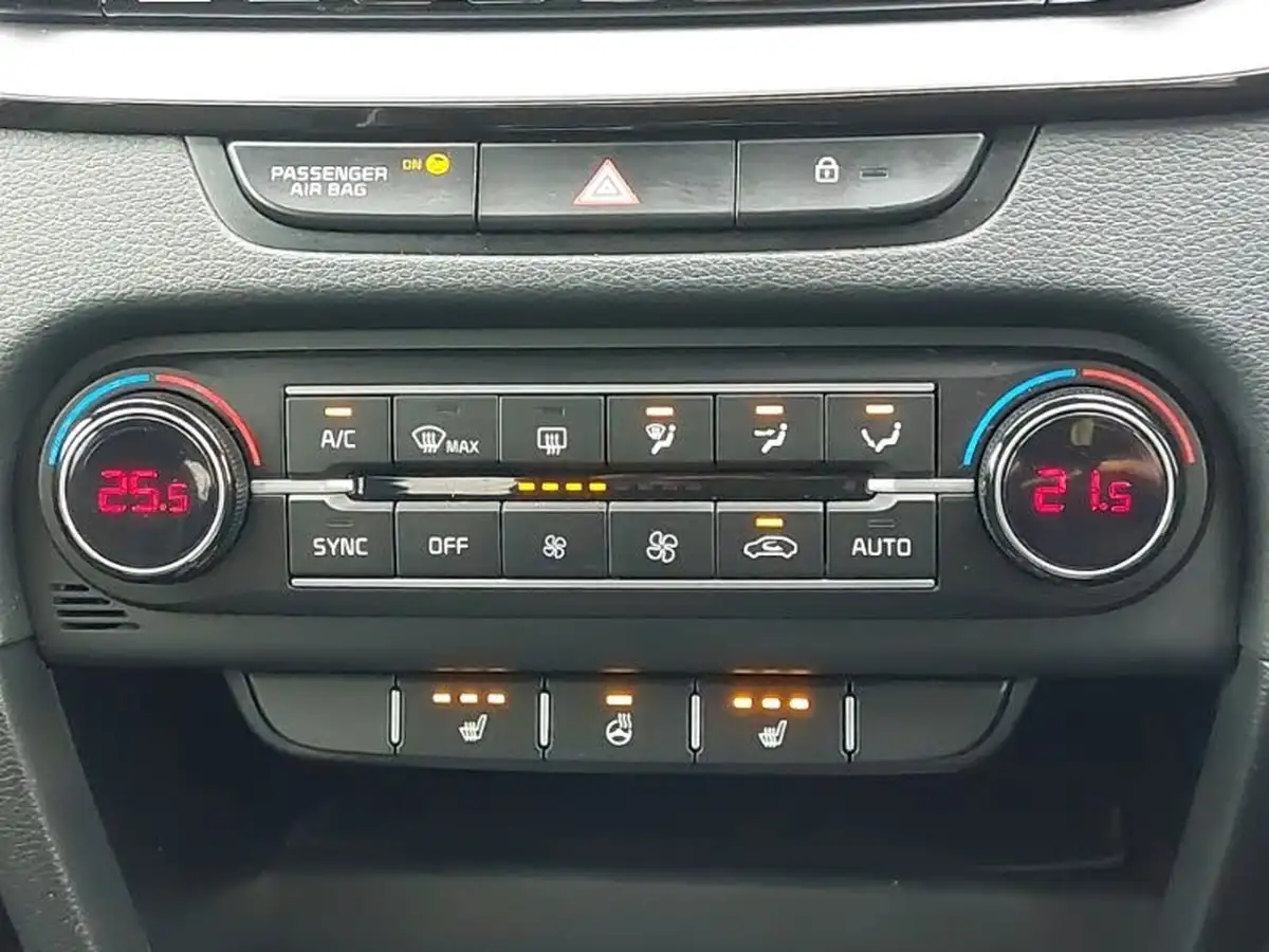 2023-kia-xceed-15-t-gdi-3-158bhp-big-15