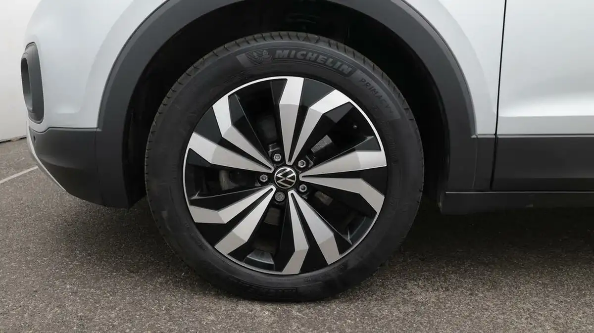 2023-volkswagen-t-cross-10-tsi-black-edition-110ps-big-18