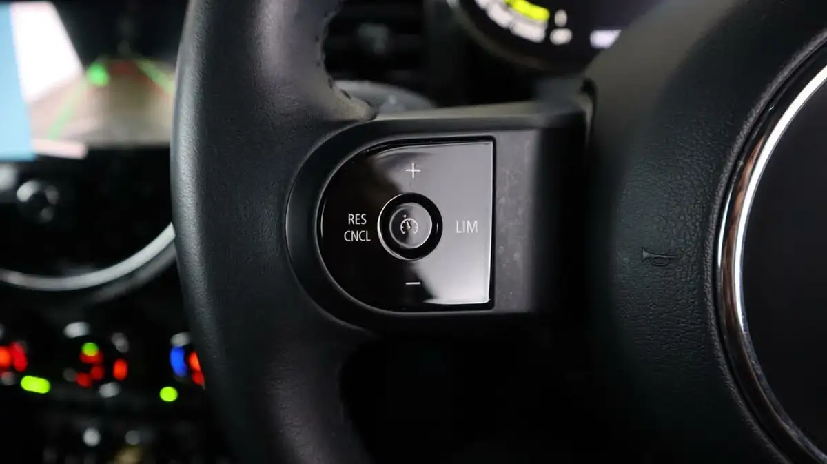 2021-mini-cooper-e-cooper-s-2-big-23