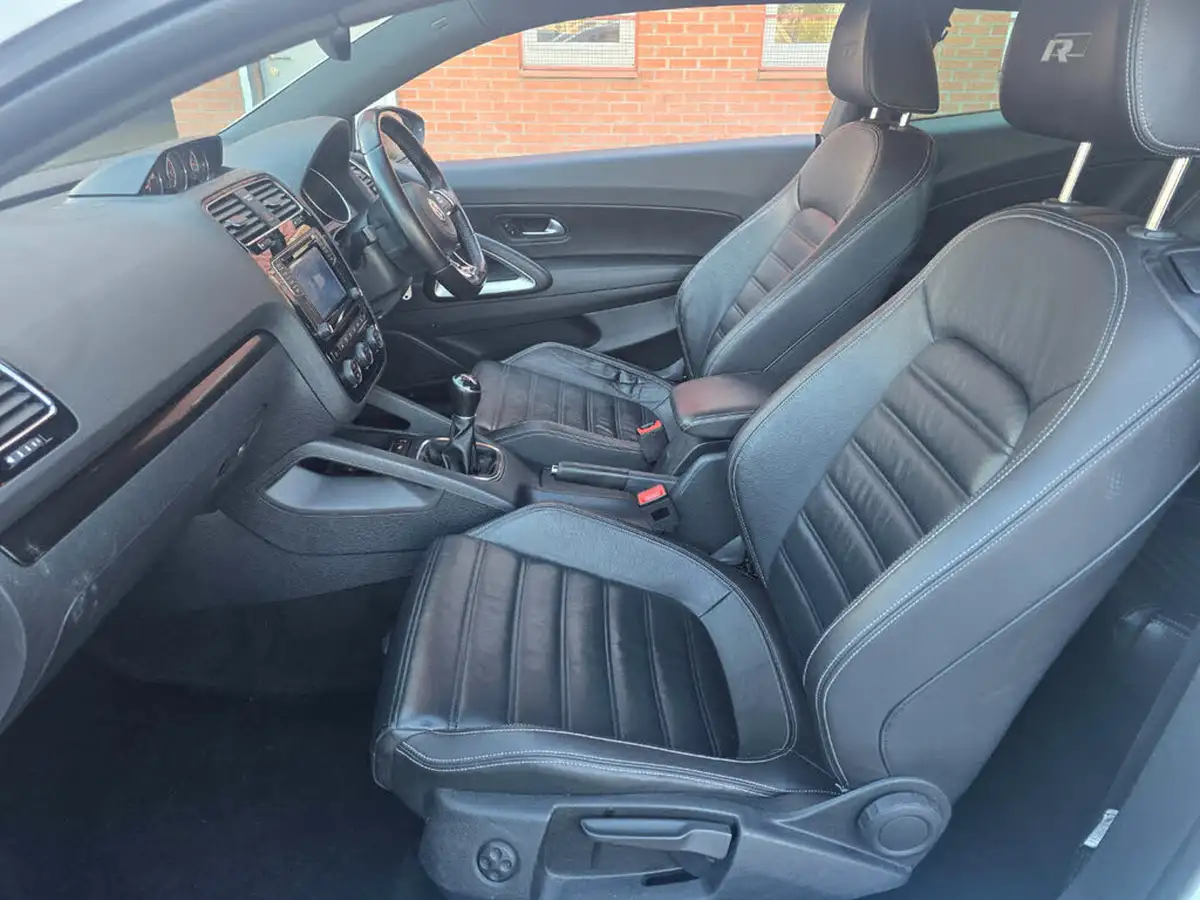 2016-volkswagen-scirocco-20tdi-r-line-150ps-big-6