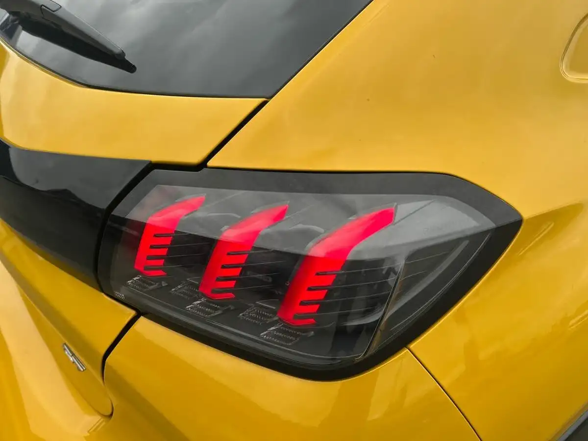 2022-peugeot-208-12-puretech-gt-premium-100bhp-big-25