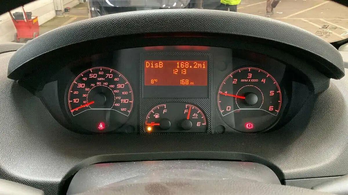 2023-citroen-relay-22bluehdi-35-l3h2-enterprise-edition-panel-big-6
