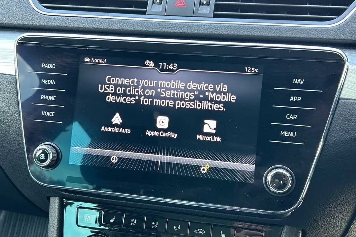 2022-skoda-superb-20tdi-se-technology-estate-dsg-big-43