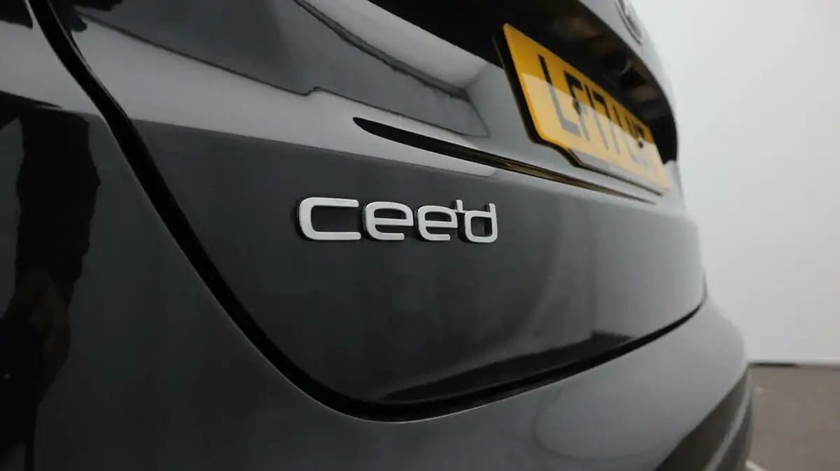 2017-kia-ceed-16crdi-3-sportswagon-big-20