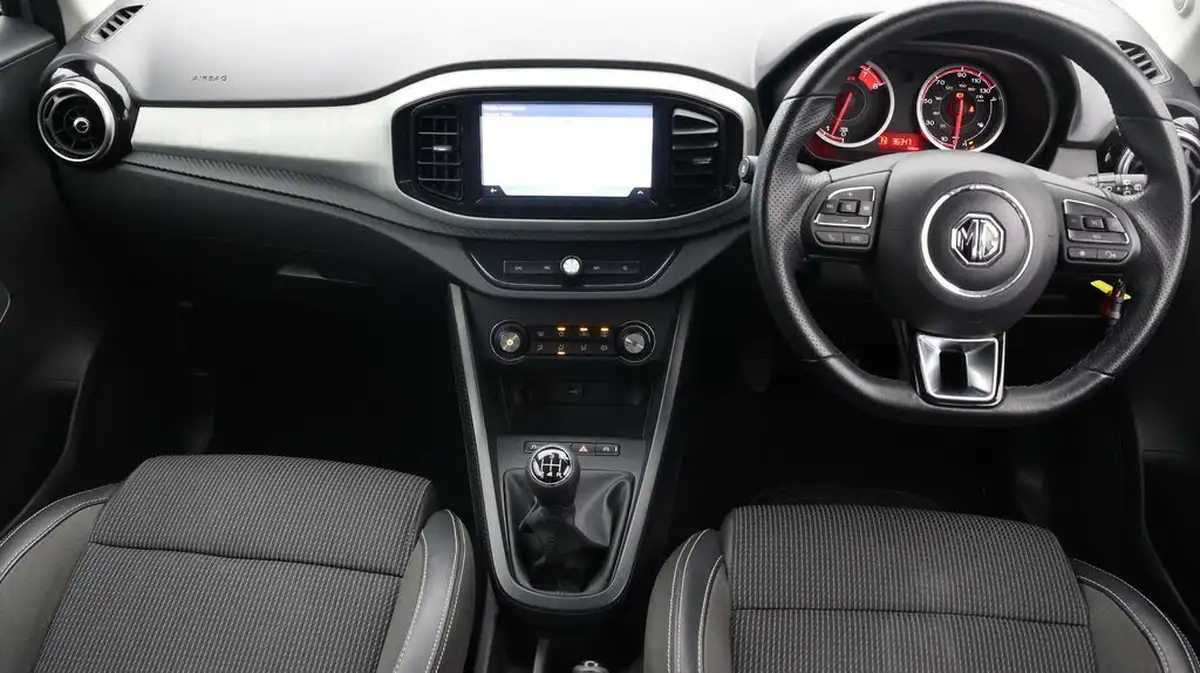 2022-mg-mg3-15-vti-tech-exclusive-nav-big-11