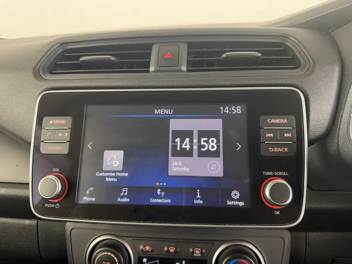 2021-nissan-leaf-e-acenta-big-40