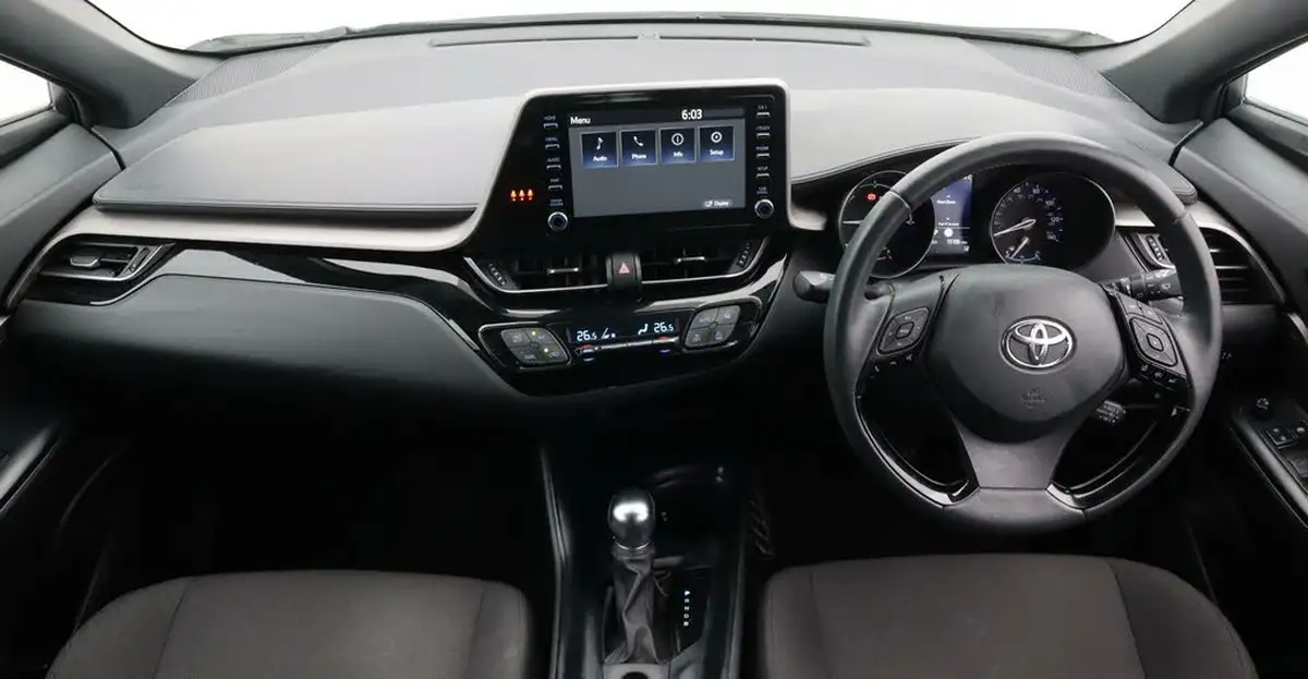 2021-toyota-c-hr-18-vvt-i-icon-big-13