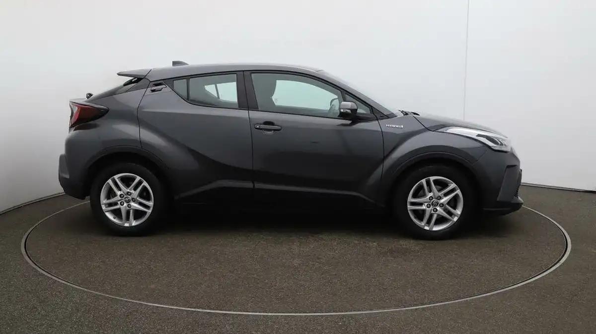 2022-toyota-c-hr-18-vvt-i-icon-big-42