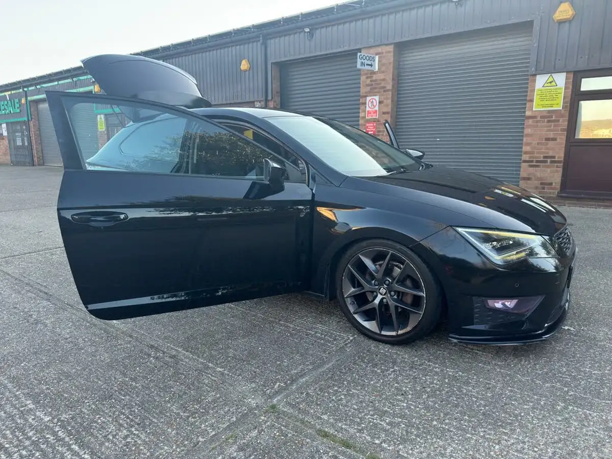 2015-seat-leon-14-fr-tech-pack-tsi-act-sportcoupe-3d-1390cc-big-64