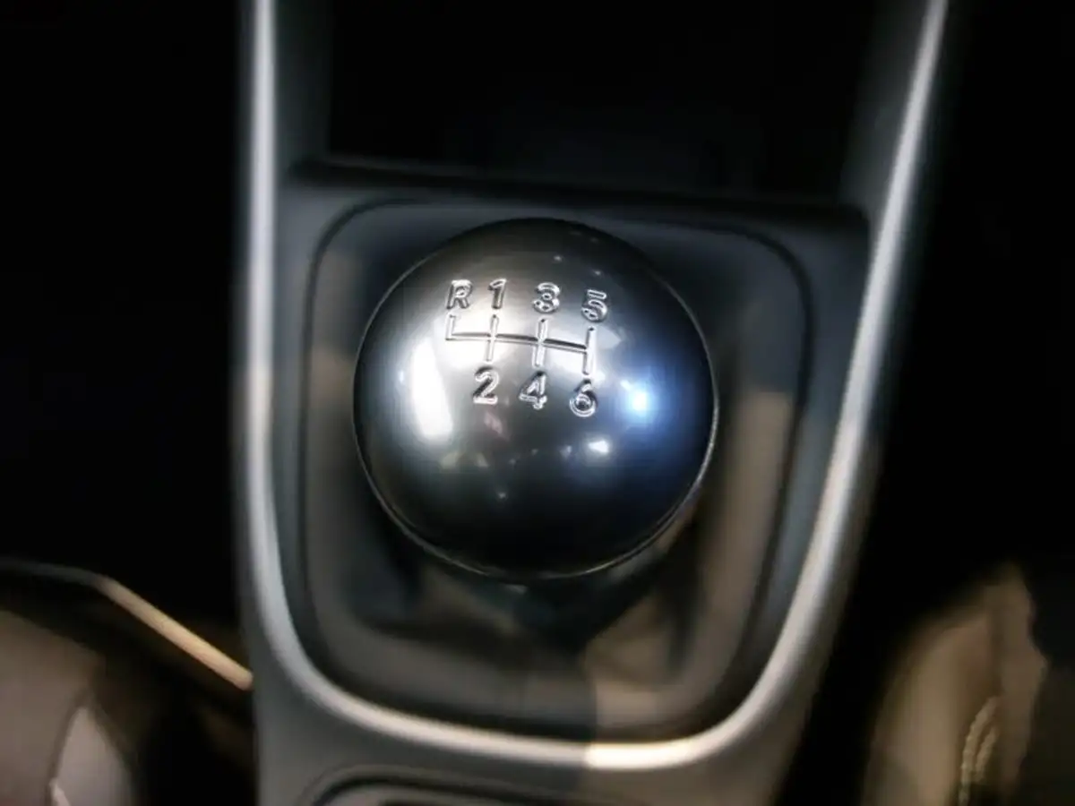 2025-jeep-avenger-12-gse-summit-big-15