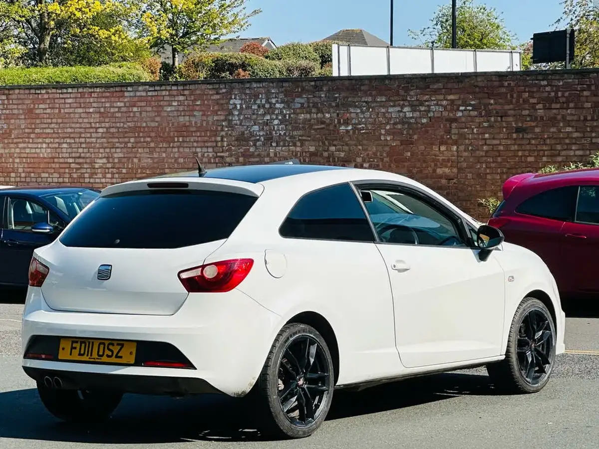 2011-seat-ibiza-20td-fr-cr-sportcoupe-3d-big-13