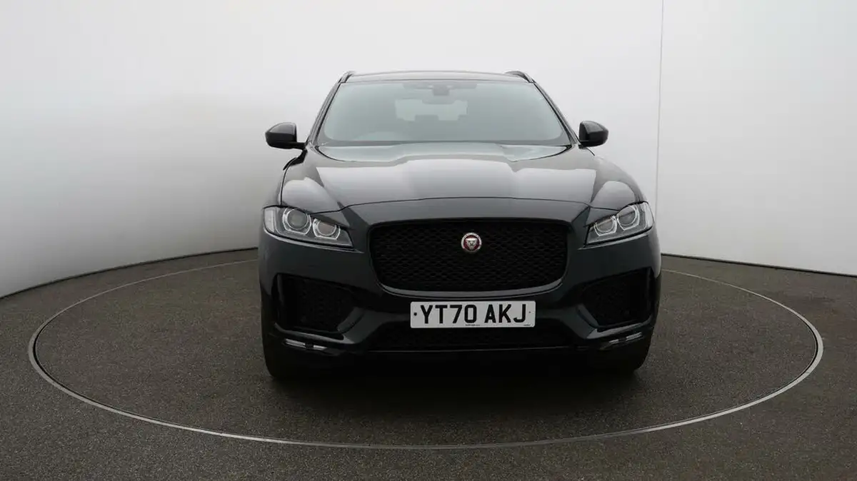 2020-jaguar-f-pace-20-i4d-chequered-flag-180ps-big-2