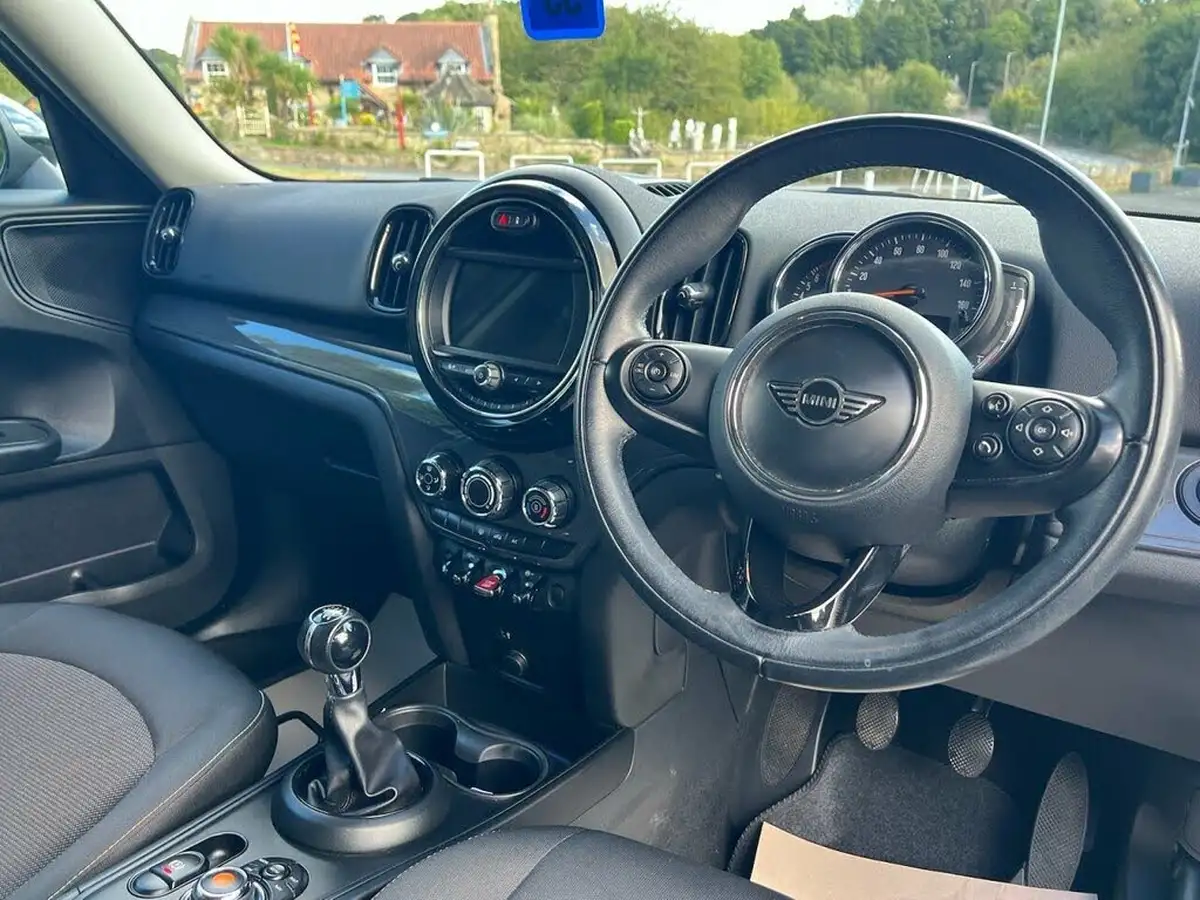 2018-mini-countryman-15-cooper-ss-big-7