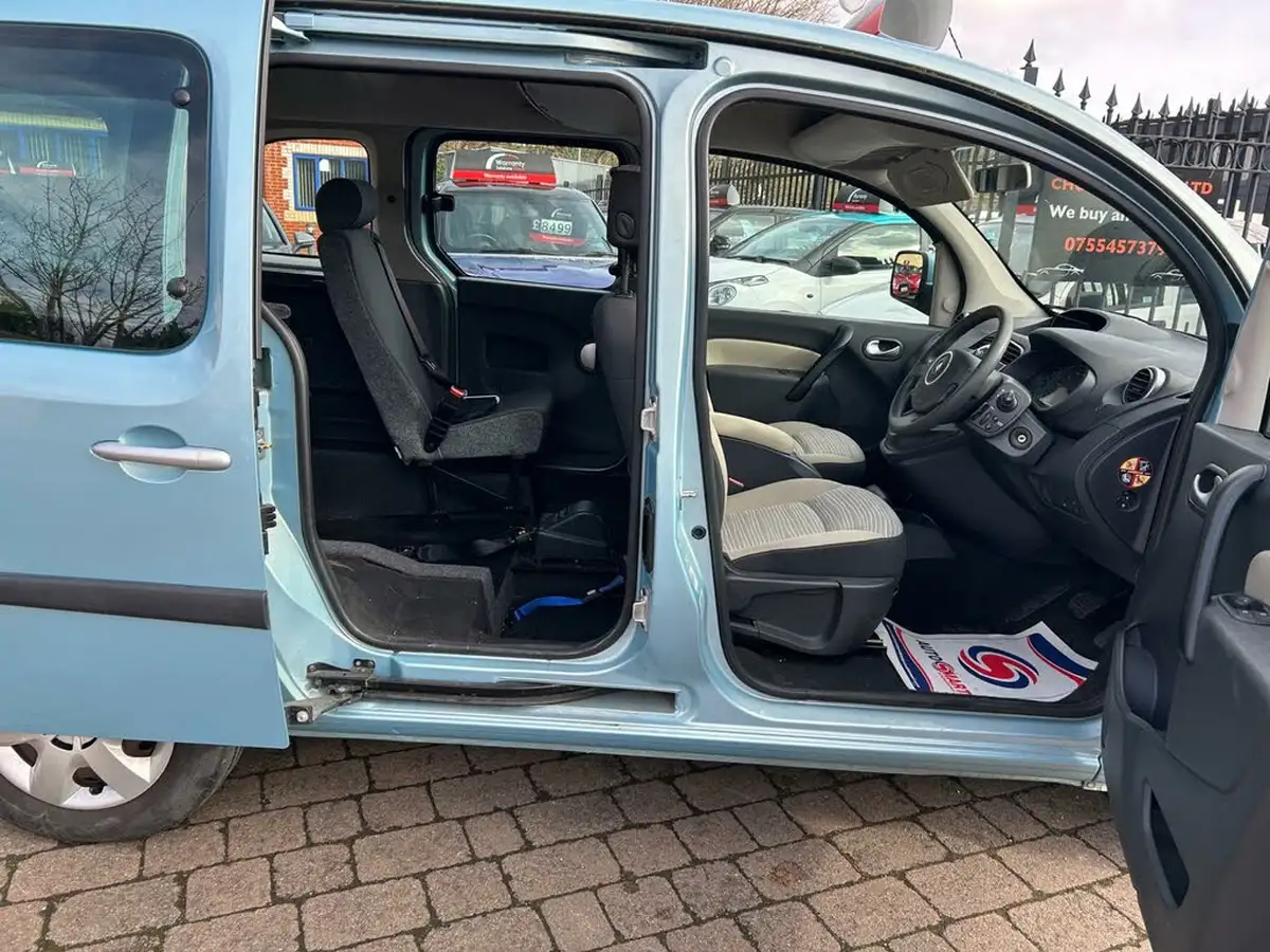 2012-renault-kangoo-16-expression-auto-big-6