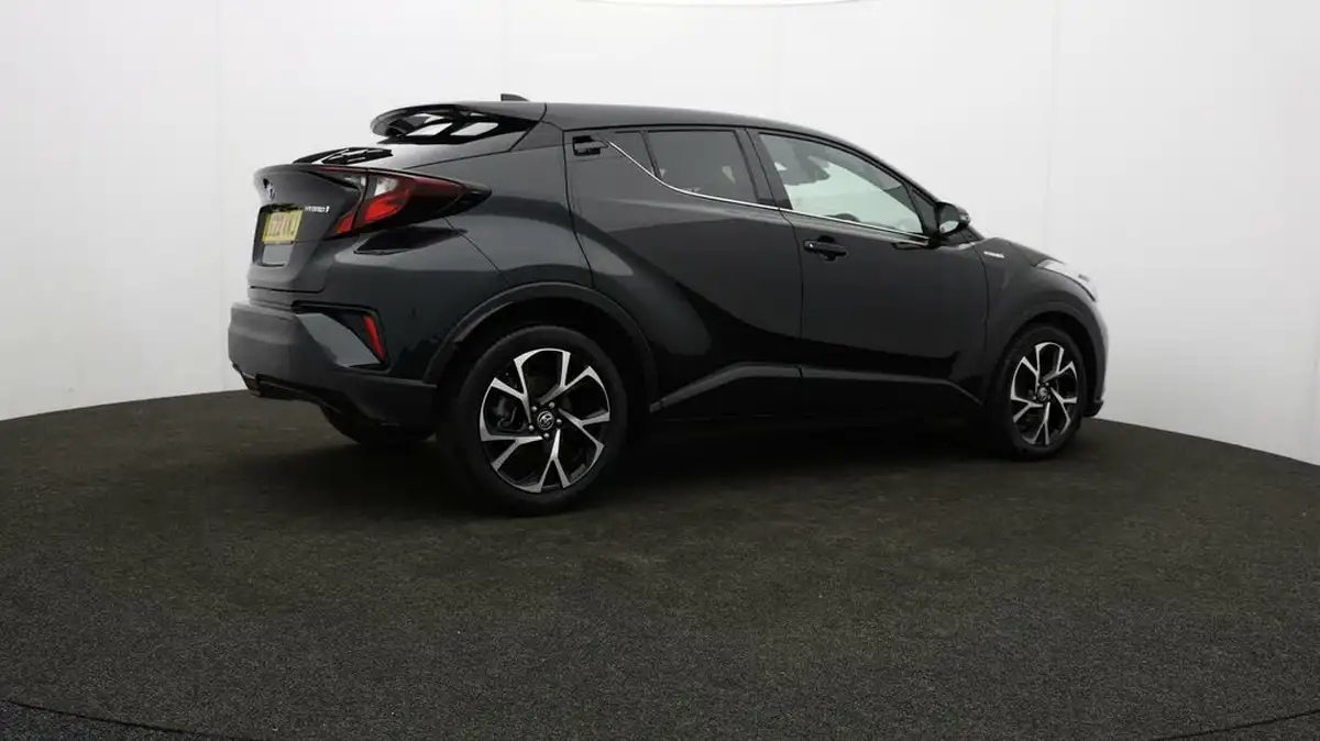 2022-toyota-c-hr-18-vvt-i-design-big-33