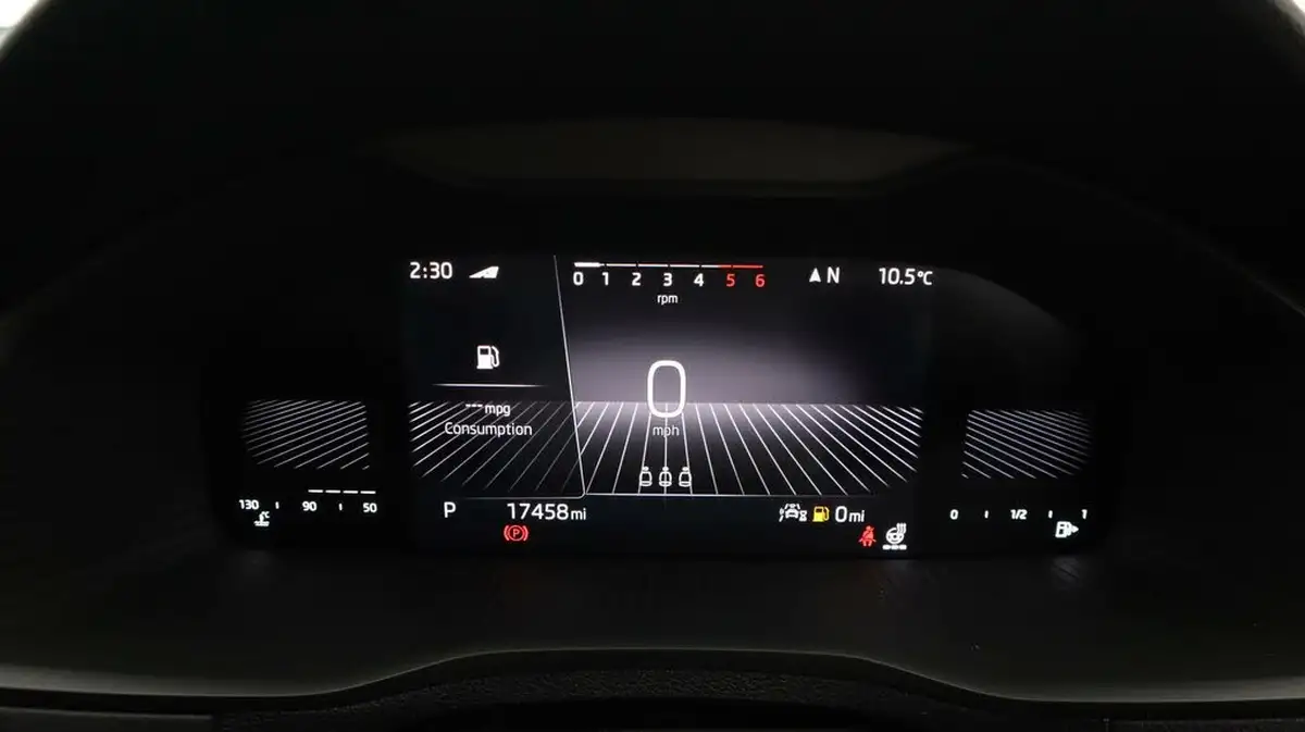 2023-skoda-karoq-20tdi-se-l-116ps-dsg-big-10
