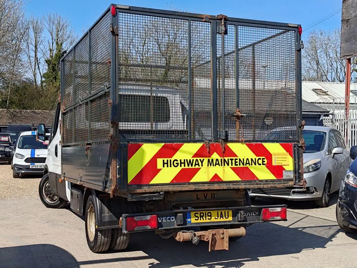 2019-iveco-daily-c-class-23td-35c14-mwb-35c14d-eu6-3450-crewcab-chassis-big-4
