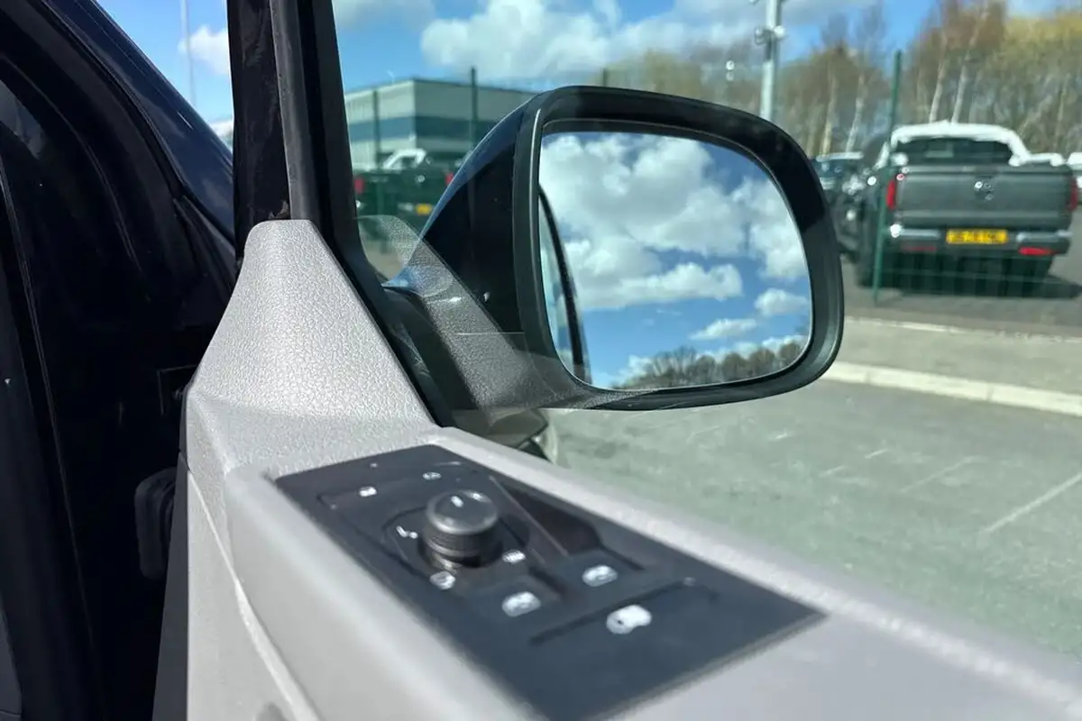 2024-volkswagen-transporter-big-20