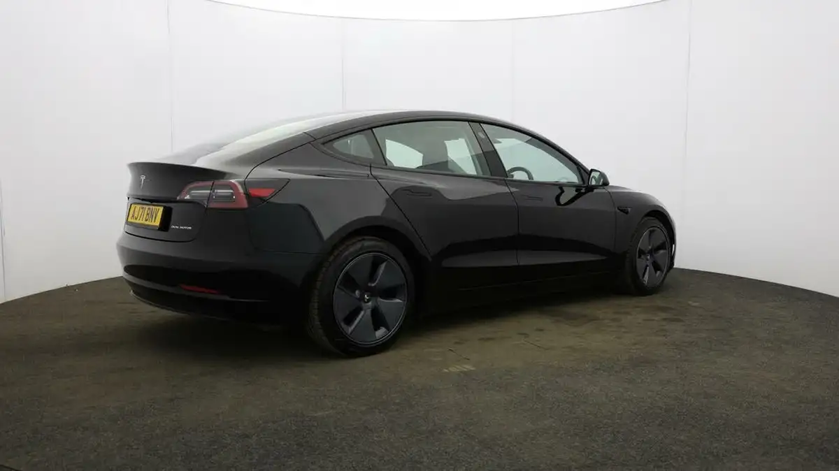 2021-tesla-model-3-e-long-range-awd-big-6