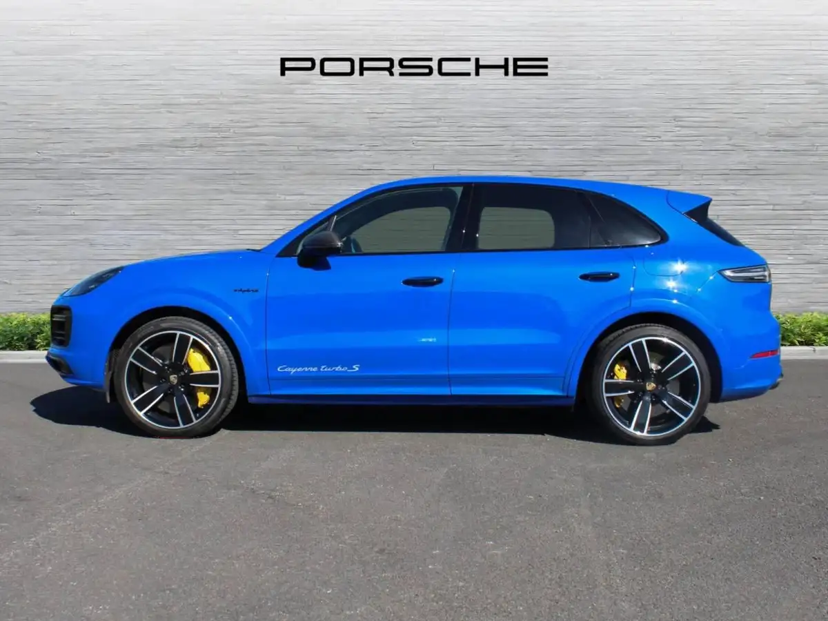 2022-porsche-cayenne-40-v8-turbo-s-e-hybrid-station-wagon-big-4