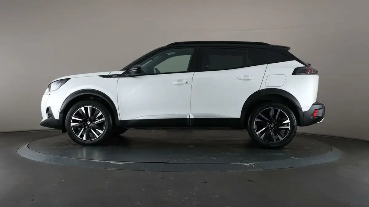 2022-peugeot-2008-suv-12-puretech-gt-premium-130bhp-big-4