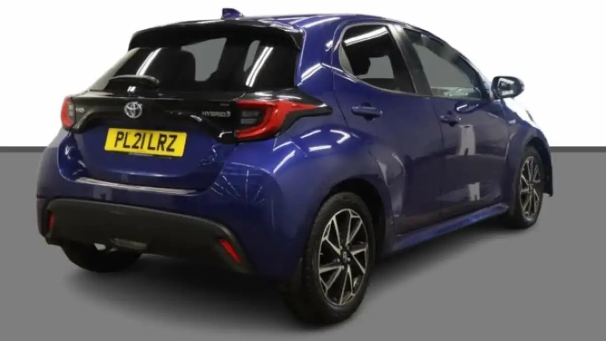 2021-toyota-yaris-15-vvt-i-design-big-3