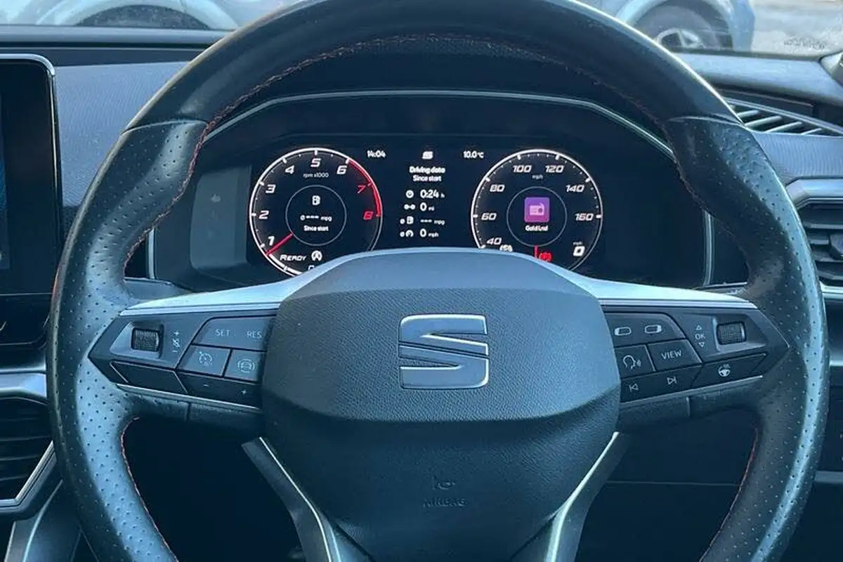 2022-seat-leon-15-tsi-evo-fr-sport-150ps-hatchback-big-11