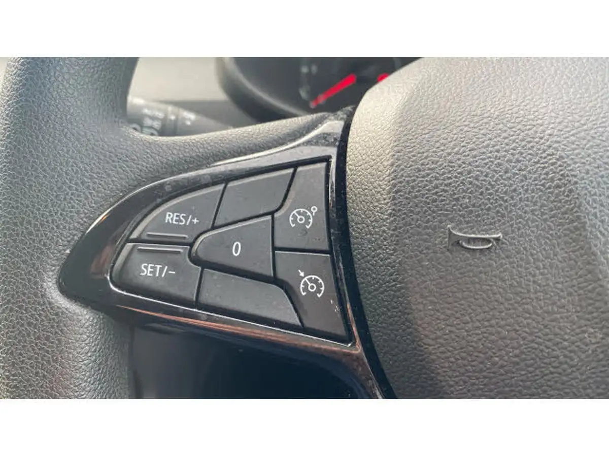 2021-dacia-sandero-10-tce-essential-90bhp-big-20