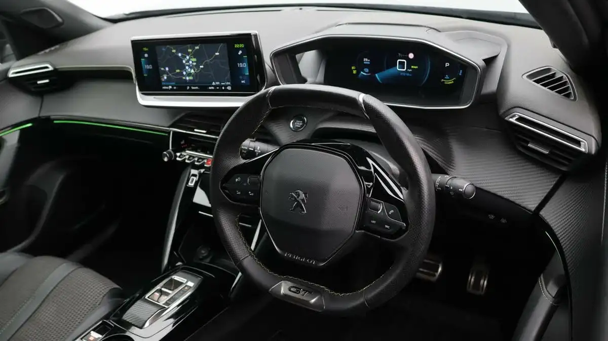 2021-peugeot-2008-suv-e-gt-big-9