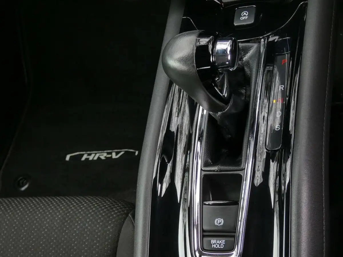 2018-honda-hr-v-15-i-vtec-se-cvt-big-22