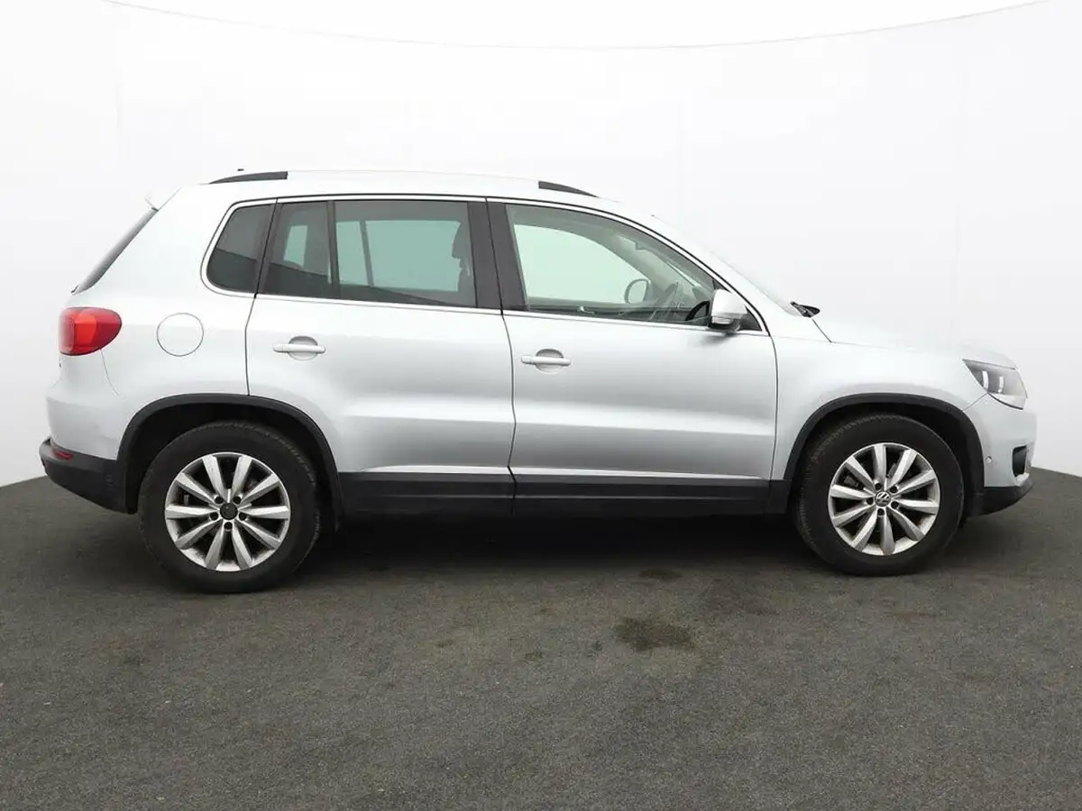 2015-volkswagen-tiguan-20tdi-match-150ps-bmt-big-10