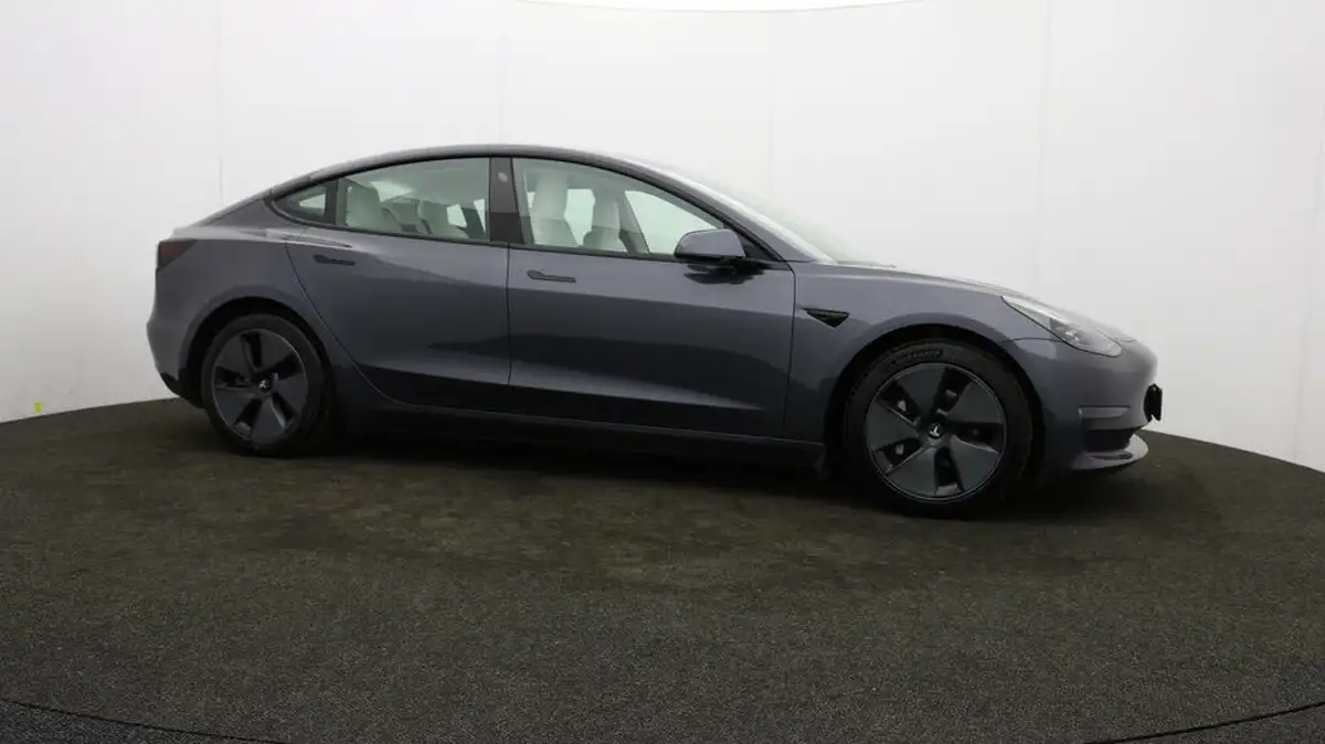 2021-tesla-model-3-e-long-range-4x4-big-40