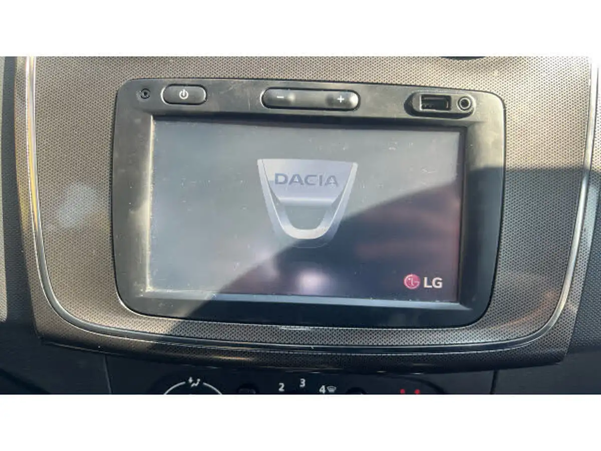 2017-dacia-sandero-stepway-09-tce-laureate-big-11