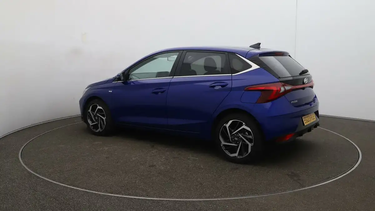 2023-hyundai-i20-10-t-gdi-premium-dct-big-36